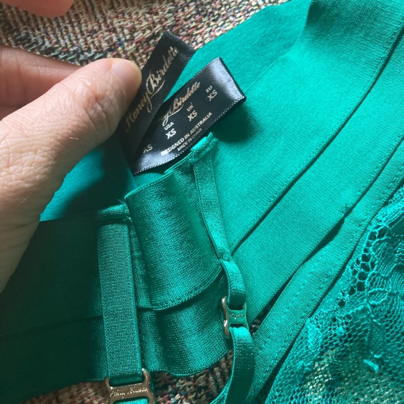 Belinda Emerald 4-Piece Set - Picture 9 of 10